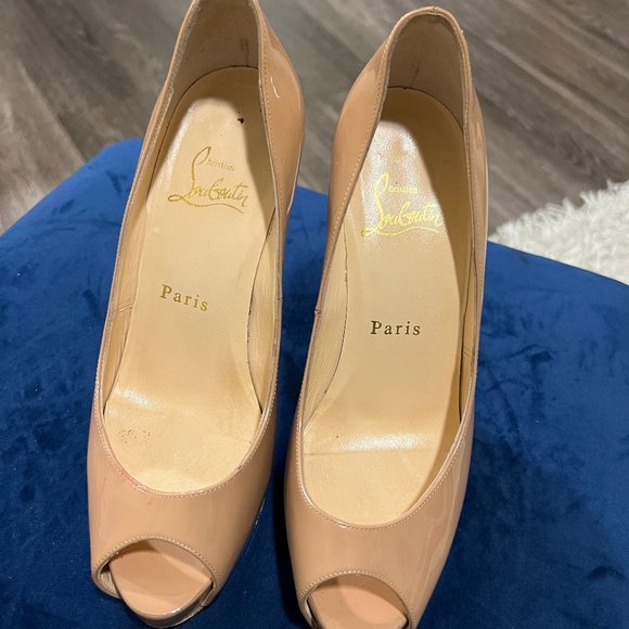 CLASSIC BEIGE CHRISTIAN LOUBOUTIN PUMPS